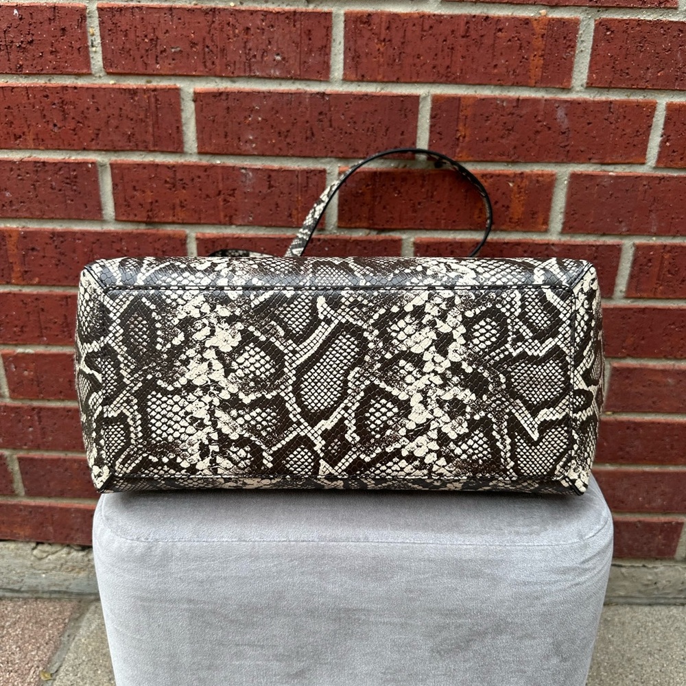SALE 💕Michael Kors Black and Snake Pattern Tote and wallet - Picture 11 of 12